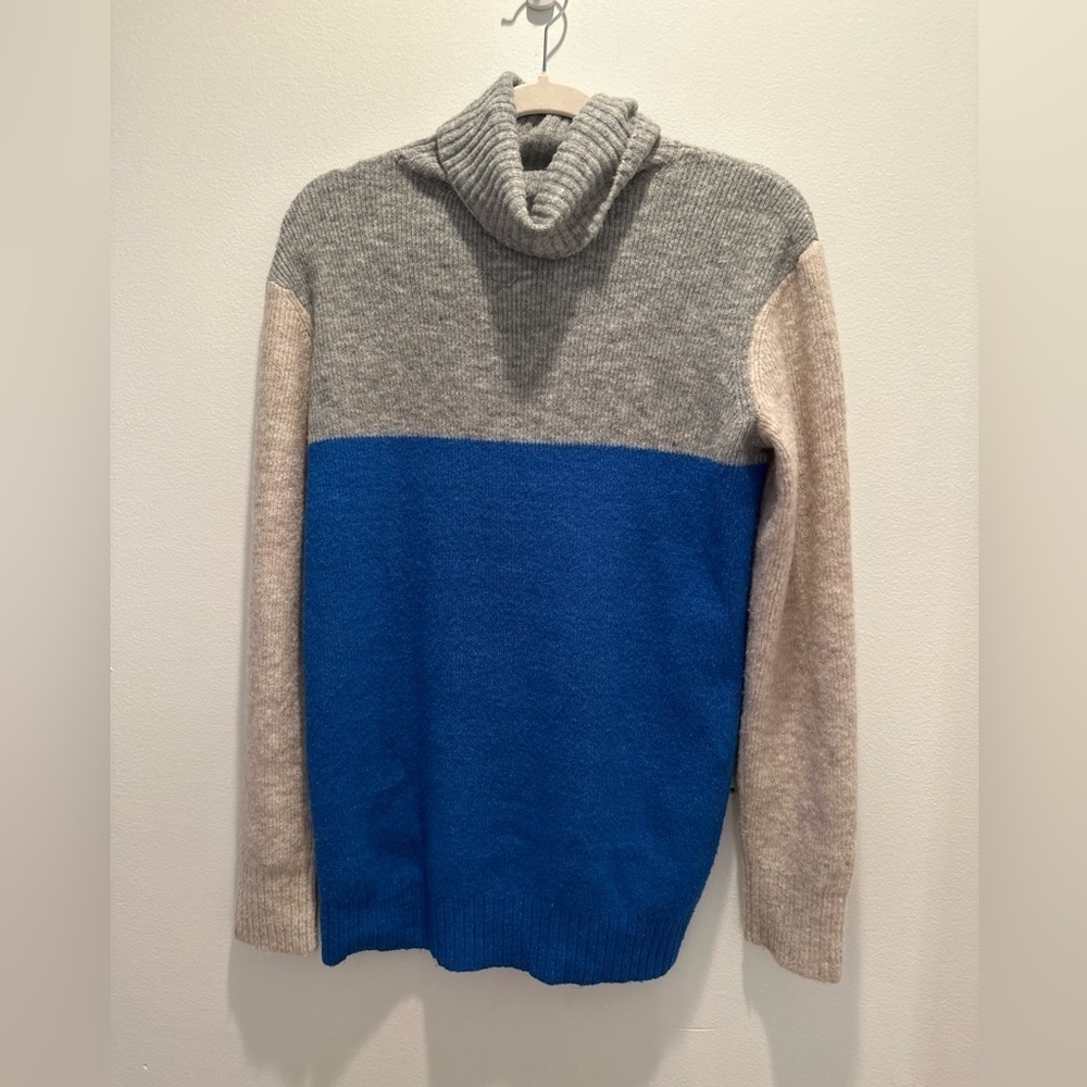Refine Colorblock Sweater